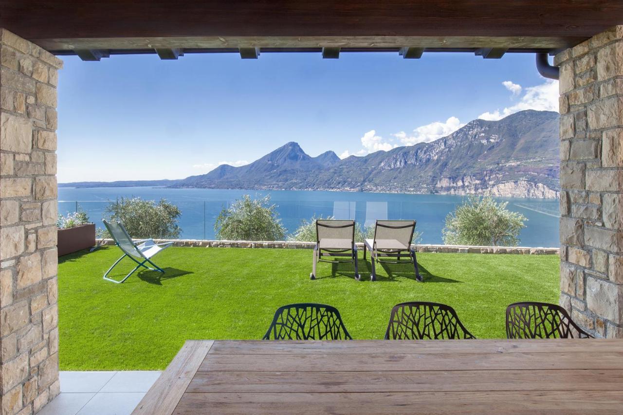 Villa Divina - Apt Icona Con Piscina E Vista Lago Castelletto Di Brenzone Exterior photo